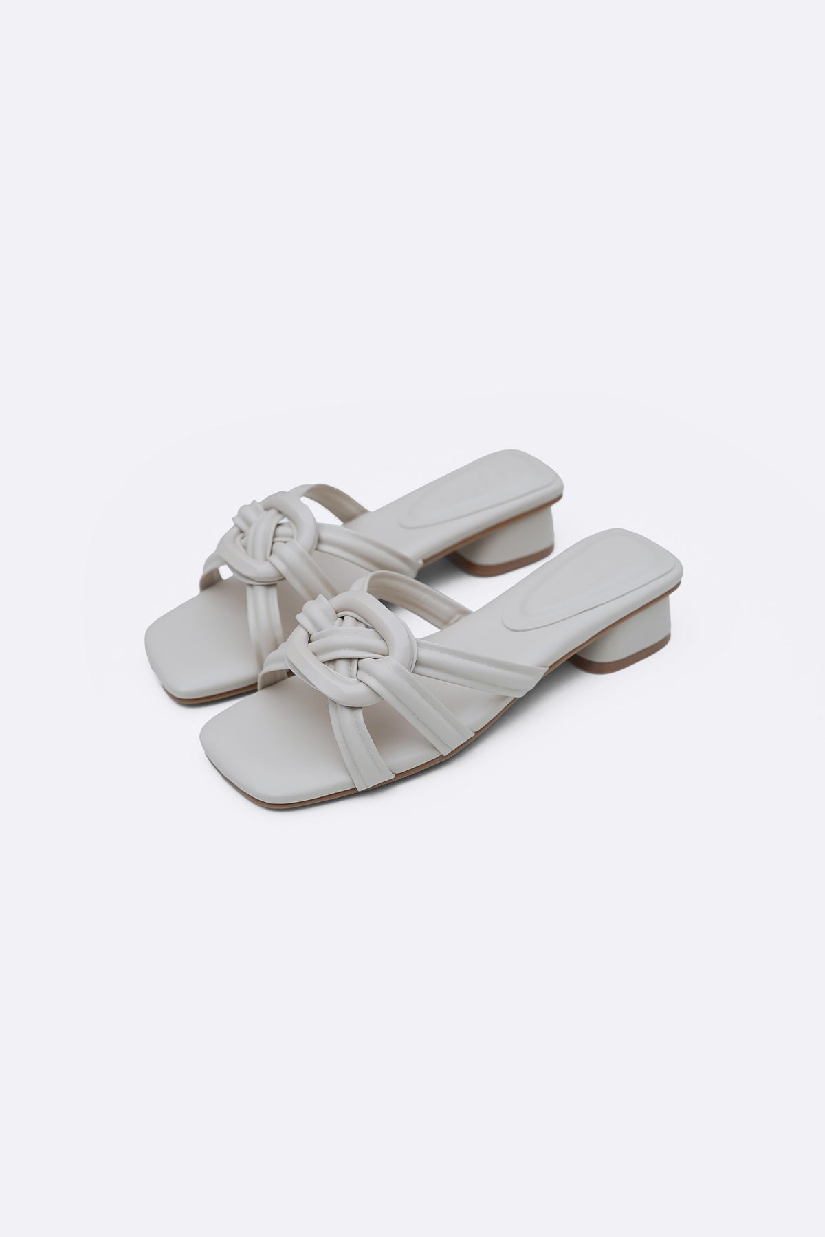COMFY LINK HEELS