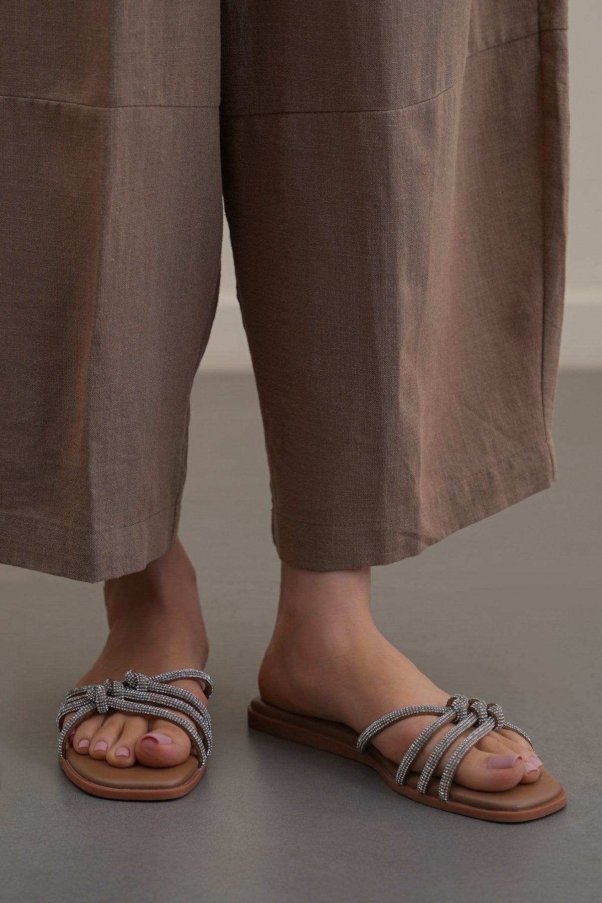 CRYSTAL KNOT SLIDES