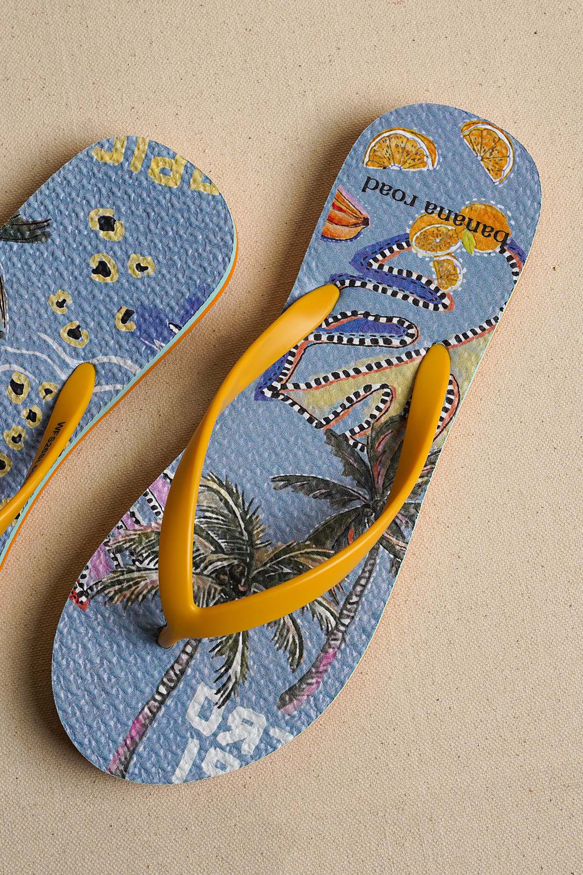 PALM PARADISE SLIPPERS